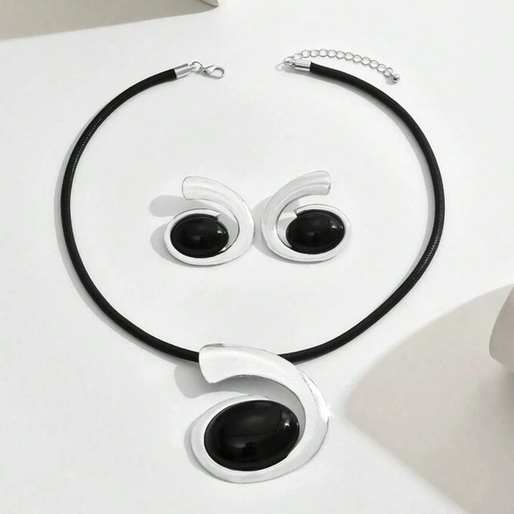 NEW METAL STYLE EARRINGS & NECKLACE JEWELRY SET - Picture 3 of 5